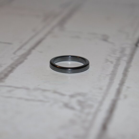 🖤 Vintage Hematite Ring · Size 7.25 · Polished Stone · Bold & Grounded 🤍 - Picture 3 of 7